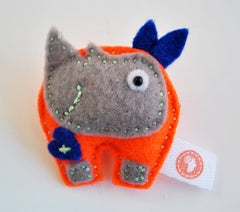 BUSHFELT BROOCH - RHINO